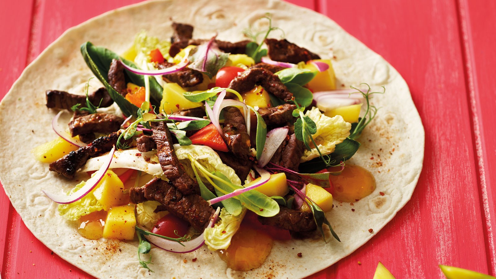 Chili & mango glazed beef wrapngoglasert biffwrap