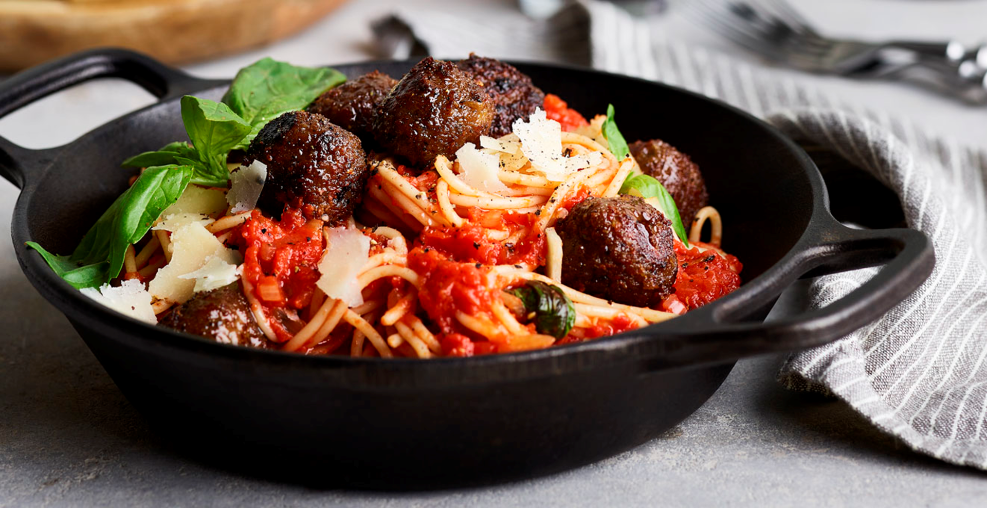 Klassisk Spaghetti Fricadelli med vegobullar