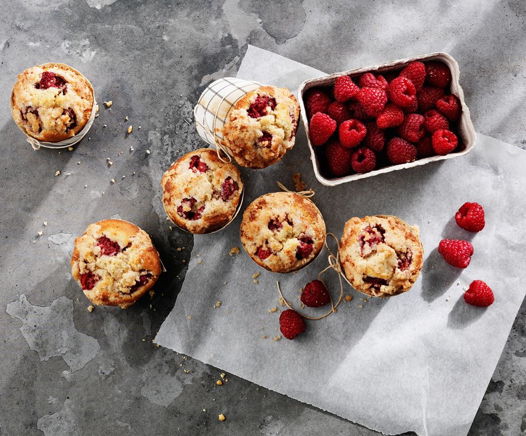 Cardamom Muffins with Raspberries, Custard & Crumble Topping