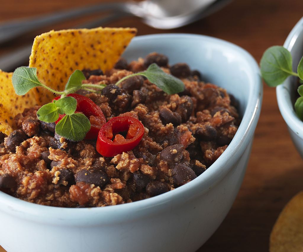 Chili sin Carne med svarta bönor och röd jalapeño