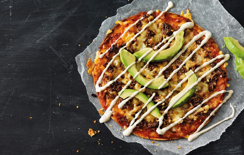 Tortillapizza Mexicana met gehakt en avocado